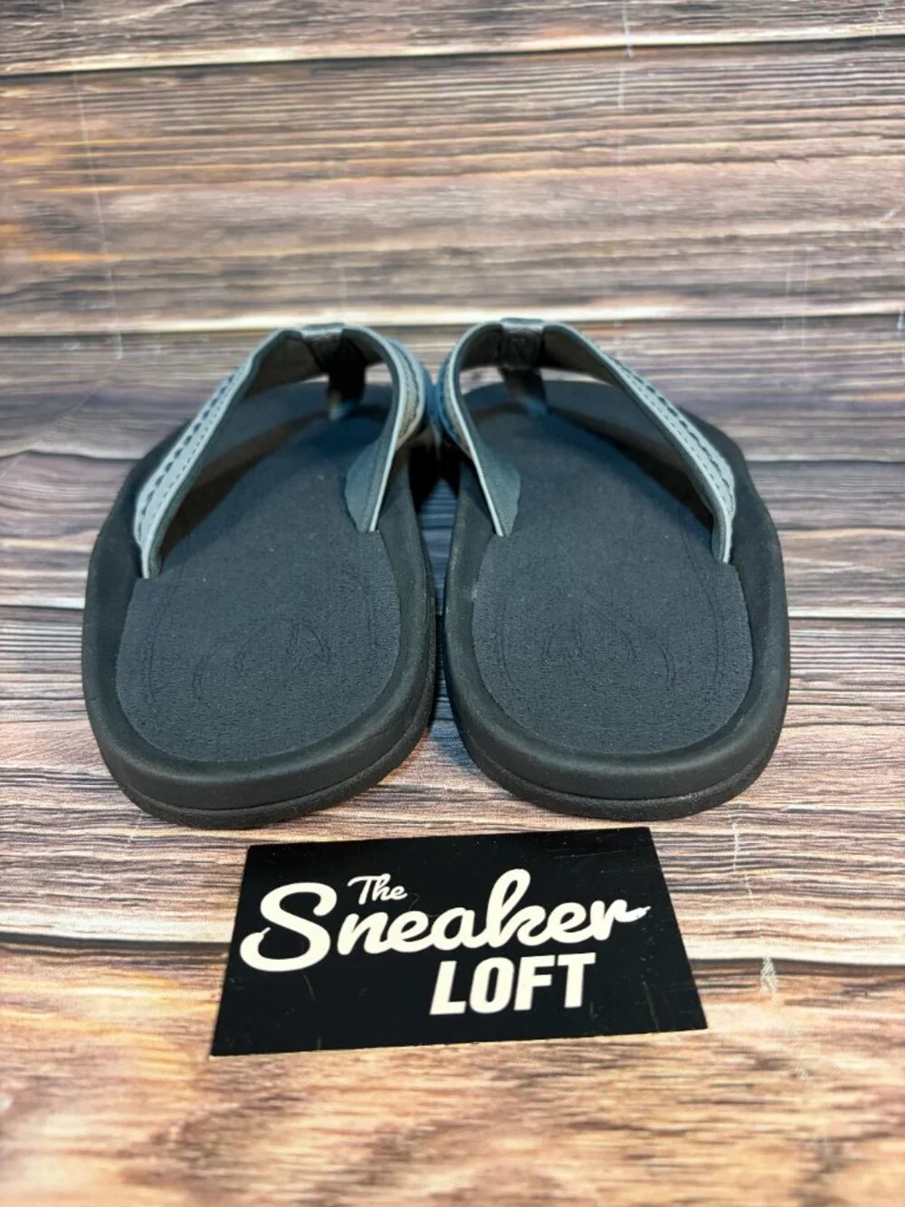 OluKai Men's Hokua Black Gray Thong Sandals Size 8